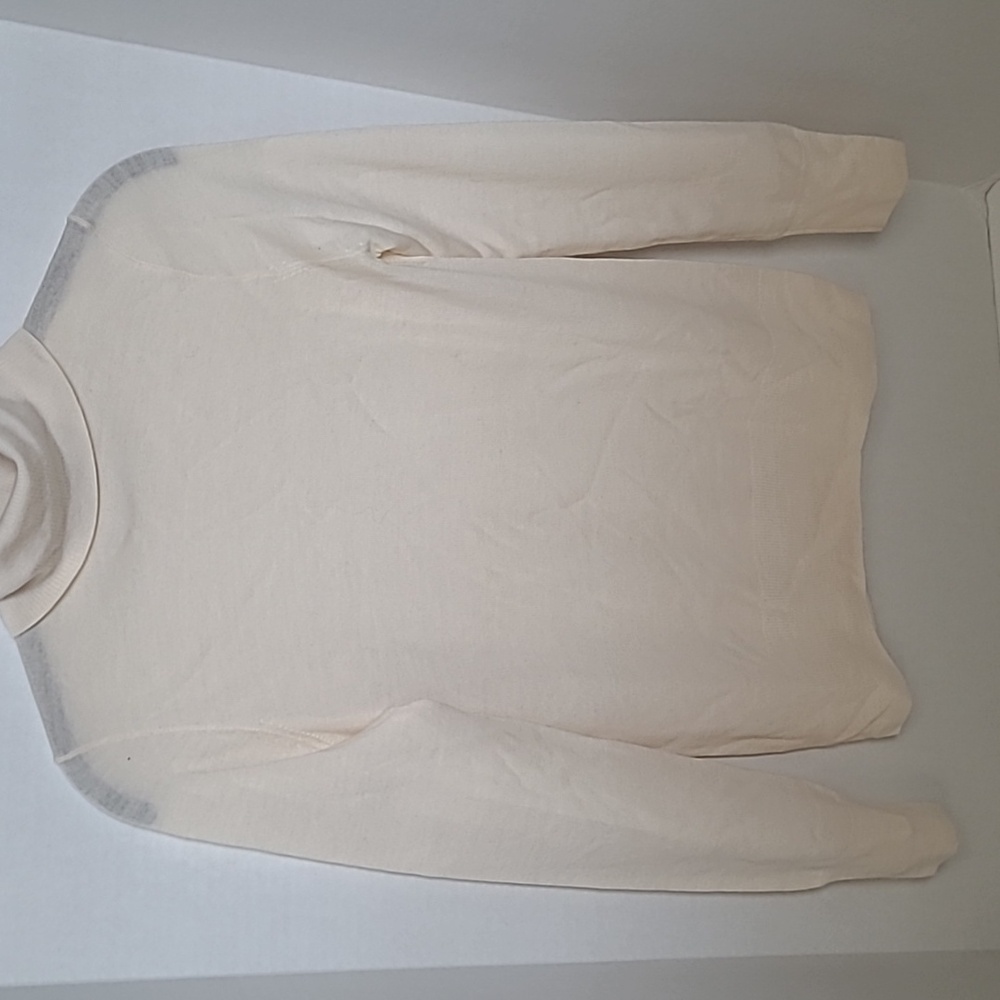 J CREW - 100% Merino WOOL Sweater- Sz sm - Cream color - LS - turtle neck